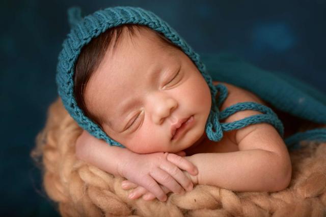 Newborn photo shoot in London