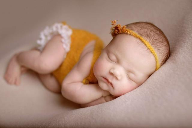 Newborn twins photo shoot in London